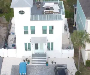 Photo 3 - 10 Min WalkTo 30A Beach Rooftop View & Cinema