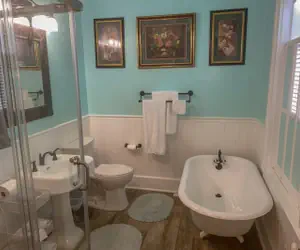 Photo 3 - Bed & Breakfast private room near wine tours