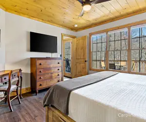 Photo 4 - Happy Bear - Lake Lure Cottage Hot Tub & Fire Pit