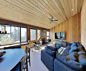 Photo 2 - Beautifully remodeled 3 Bedroom Condo Great For Friends and Family! (Unit 633 at 1849)