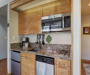 Photo 5 - 2759 Slopeside