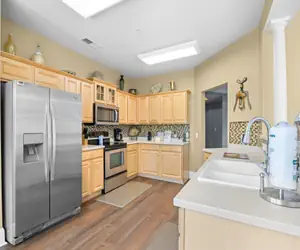 Photo 3 - 427 Edgewater