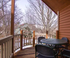 Photo 4 - Spacious 2 Bed Condo at Crystal Mountain Resort