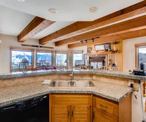 Photo 4 - Rustic & Cozy 3 BR Plaza Condo