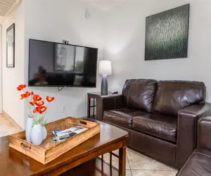 Photo 2 - 1 bedroom apartment with hot tub!