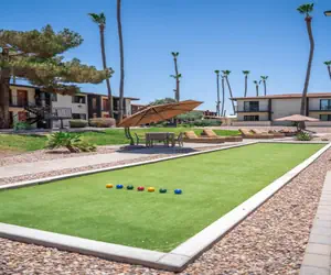 Photo 5 - 1 bedroom apartment with hot tub!