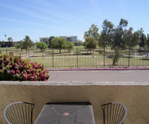 Photo 3 - 1 bedroom apartment with hot tub!