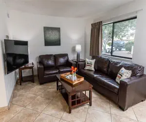 Photo 2 - 1 bedroom apartment with hot tub!