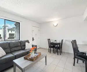 Photo 3 - 1 bedroom apartment with hot tub!