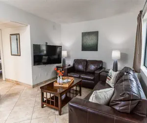 Photo 4 - 1 bedroom apartment with hot tub!