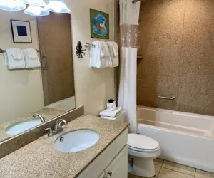 Photo 5 - Beachgate Condo Suites and Hotel 523