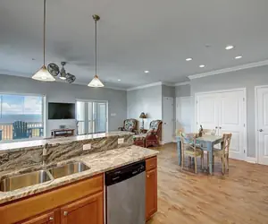 Photo 3 - Beachgate Condo Suites and Hotel 341