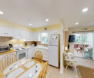 Photo 5 - Beachcomber