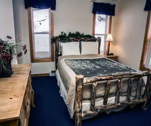 Photo 4 - Timber Creek Chalets: 8