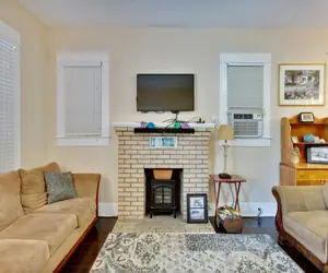 Photo 4 - Sea Life - Just Blocks to Beach!