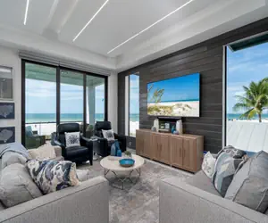 Photo 2 - 61 Once Upon A Tide: 4BR Beachfront with Pool & Spa!