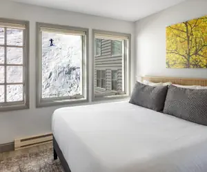 Photo 3 - Etta Place 111