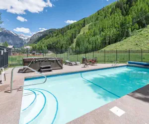 Photo 4 - Etta Place 111