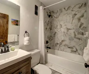 Photo 3 - BE306A Bridge End Hotel Room