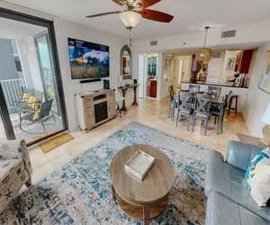 Photo 2 - Mainsail 321