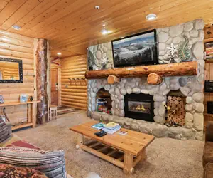 Photo 3 - 105 - Two Bedroom with Spa Comstock Lodge