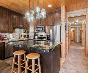 Photo 5 - 105 - Two Bedroom with Spa Comstock Lodge
