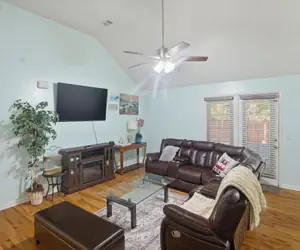 Photo 2 - 3BR Savannah Home Sleeps 5 Near historic District