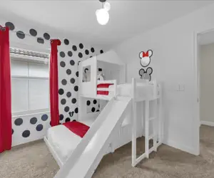 Photo 2 - 6 Bed 5 Bath Luxury Home With Pool & Spa!