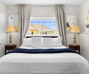 Photo 3 - 5 Bed Spacious Home With Private Splash Pool