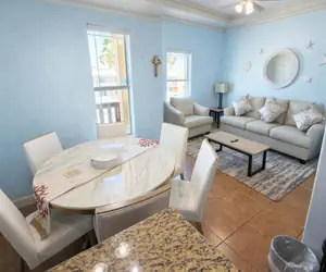 Photo 4 - Near Beach Retreat - Ground Floor - Pool - Walk to All