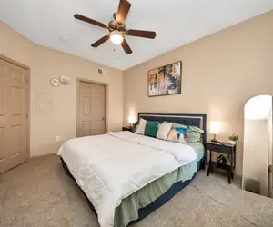 Photo 5 - Grand Abode|Epicenter of Midtown & Downtown