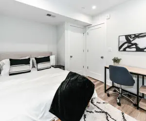 Photo 4 - Modern 1BR Suite, Fully Equipped