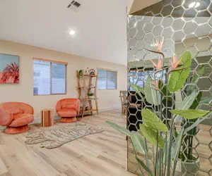 Photo 5 - Beautiful, Cozy Home, Game Room, Pool/Spa