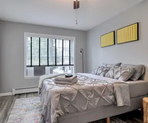 Photo 2 - Vacation & Entertainment: 2 BD Game Room Retreat