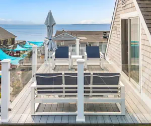 Photo 2 - Queen Studio w/ Private Ocean-View Deck (309)