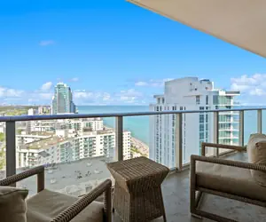 Photo 2 - 2bedroom Lyfe resort Apartment over the beach