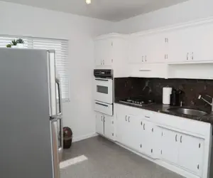 Photo 4 - Spacious 2/1 Coral Gables apt w/ free parking