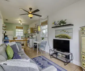 Photo 3 - Spanish Bungalow Guest House