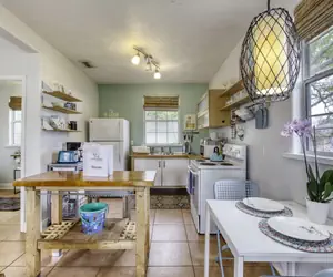 Photo 4 - Spanish Bungalow Guest House