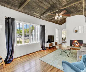 Photo 5 - Spanish Beach Bungalow MainHouse