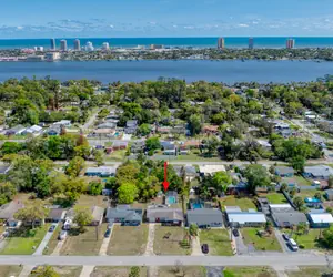 Photo 5 - Endless Summer Oasis with a Pool