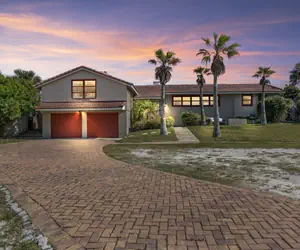 Photo 3 - Direct Oceanfront Massive Home W Private Beach Walkway