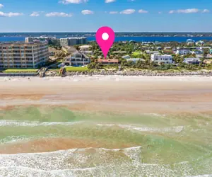 Photo 4 - Direct Oceanfront Massive Home W Private Beach Walkway