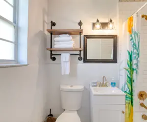 Photo 4 - Pineapple Shores Retro Inn 10