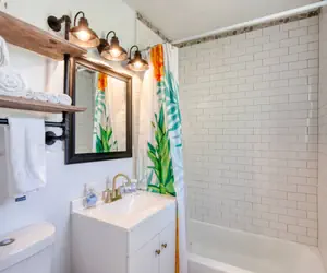 Photo 5 - Pineapple 7 Shores Retro Inn