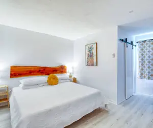 Photo 2 - Pineapple 7 Shores Retro Inn