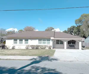 Photo 4 - Spacious 5BR Beach Villa -1 Minute to Beach