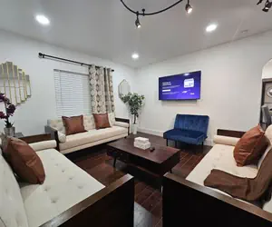 Photo 4 - Duplex @College Park Sleeps 15. Close to DT & WP