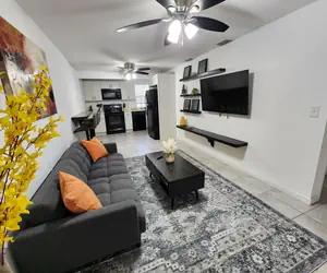 Photo 3 - Cozy Pet Friendly home near CP WP and Downtown