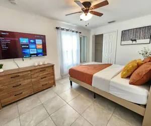 Photo 2 - Cozy Pet Friendly home near CP WP and Downtown